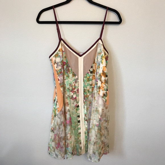 Elizabeth and James Dresses & Skirts - Elizabeth and James flowy dress