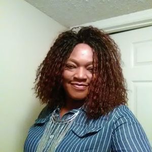 Meet your Posher, Yvonne