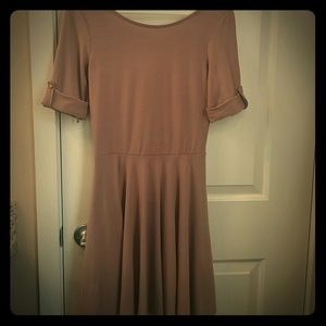 A cute brown dress