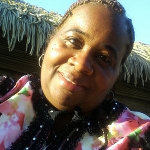 Meet your Posher, Paula