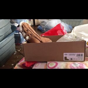 Uggs size 5