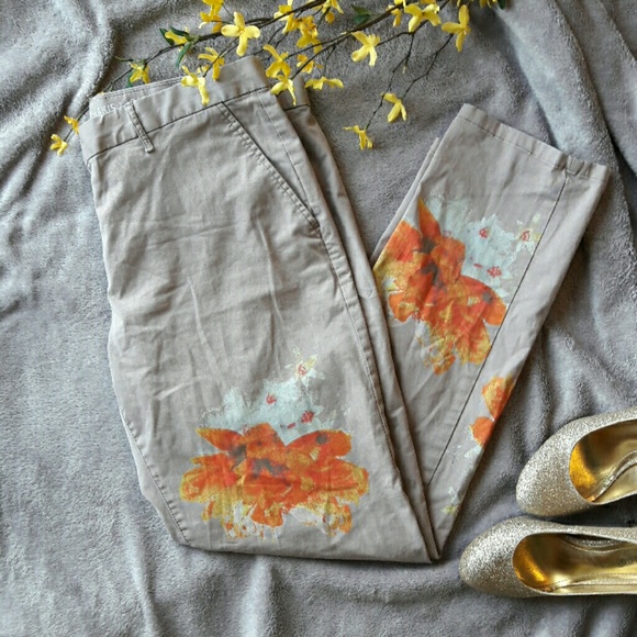 GAP Pants - GAP floral khaki pants tan, orange flower print
