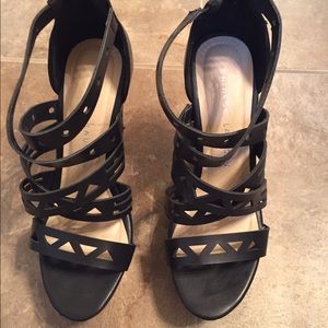 Chinese Laundry Strappy Wedges 6.5