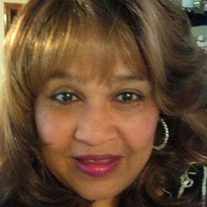 Meet your Posher, Ella