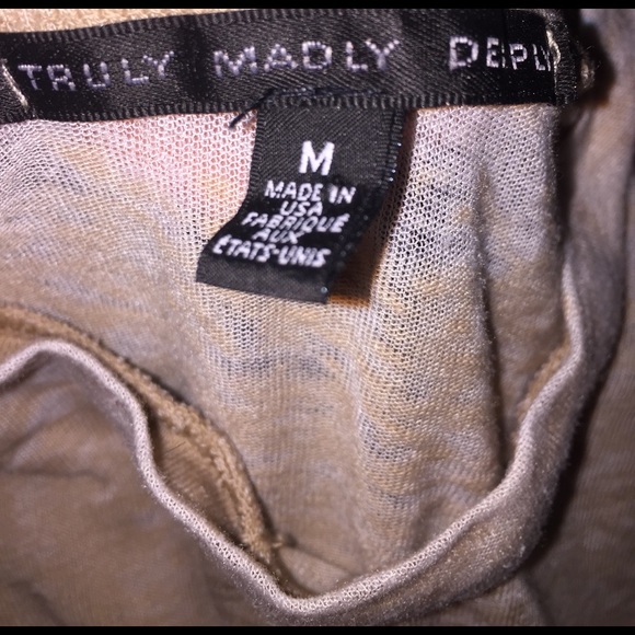 UO tee - Picture 2 of 2