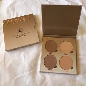 NWT Anastasia Beverly Hills sun dipped glow kit