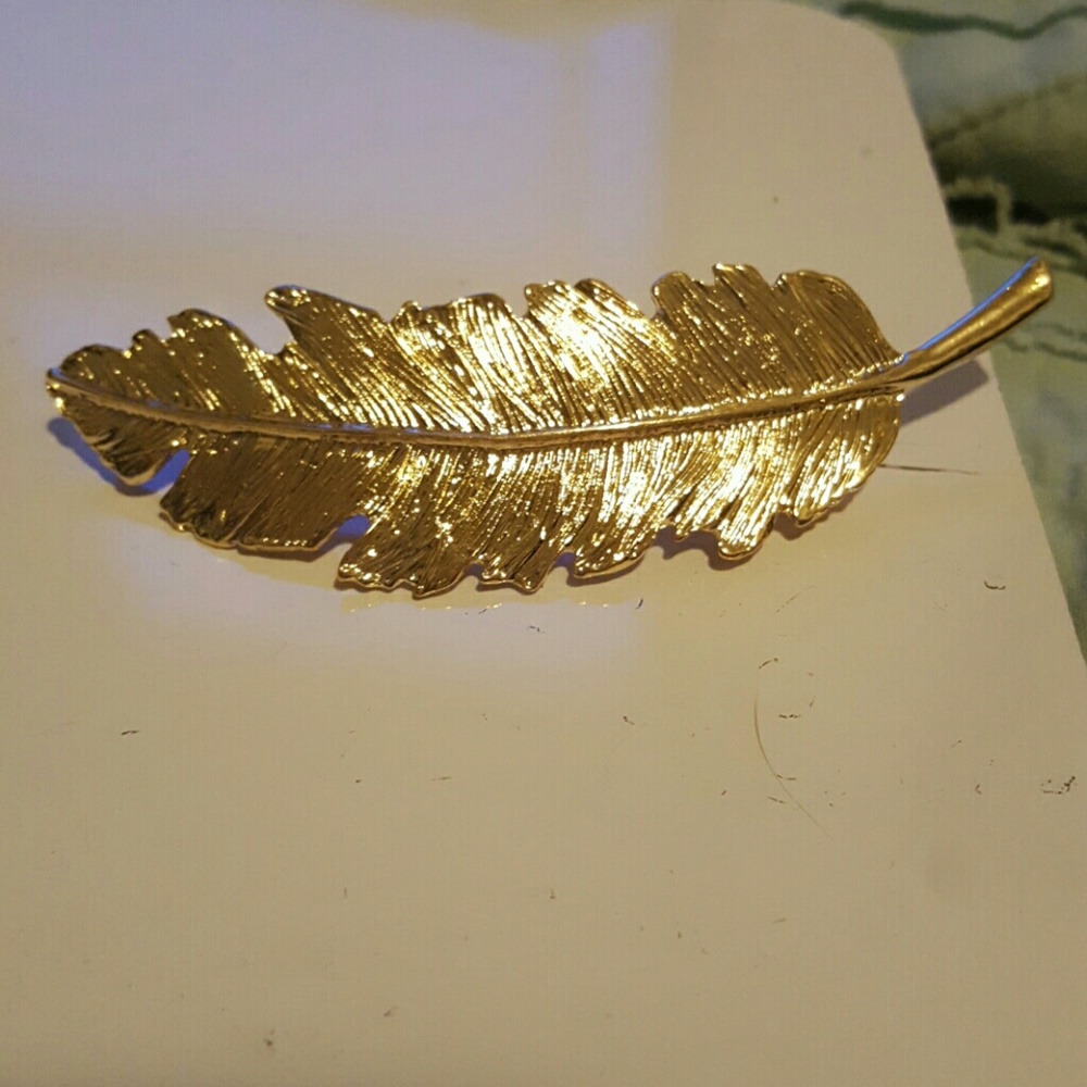 Gold feather hair clip