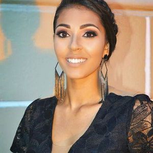 Meet your Posher, Tayná