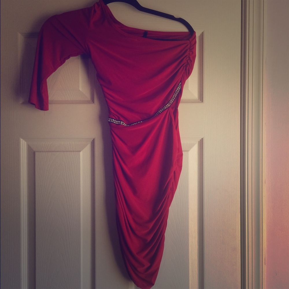 One sleeve open sided dress