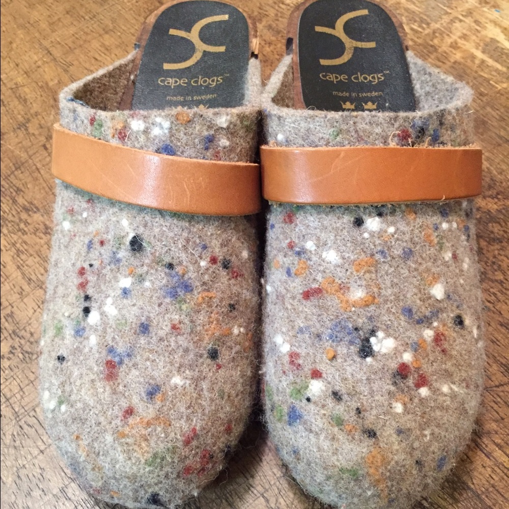 New Wool Cape Clogs!