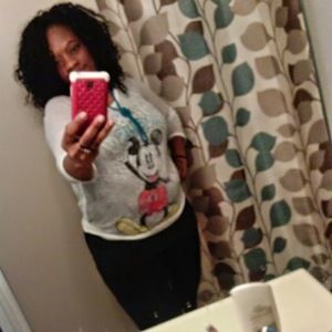 Meet your Posher, Ebony