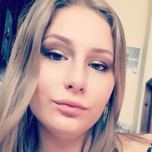 Meet your Posher, Lexi