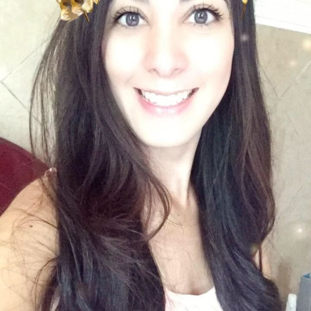 Meet your Posher, Dayana