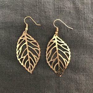 Brand new Leaf shape earrings