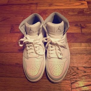 Air Jordan 1 "Cocaine White"