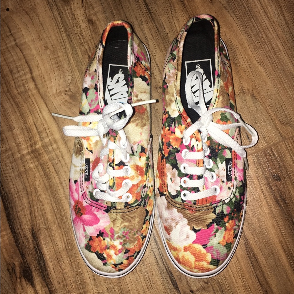 Floral Authentic Lo Pro vans