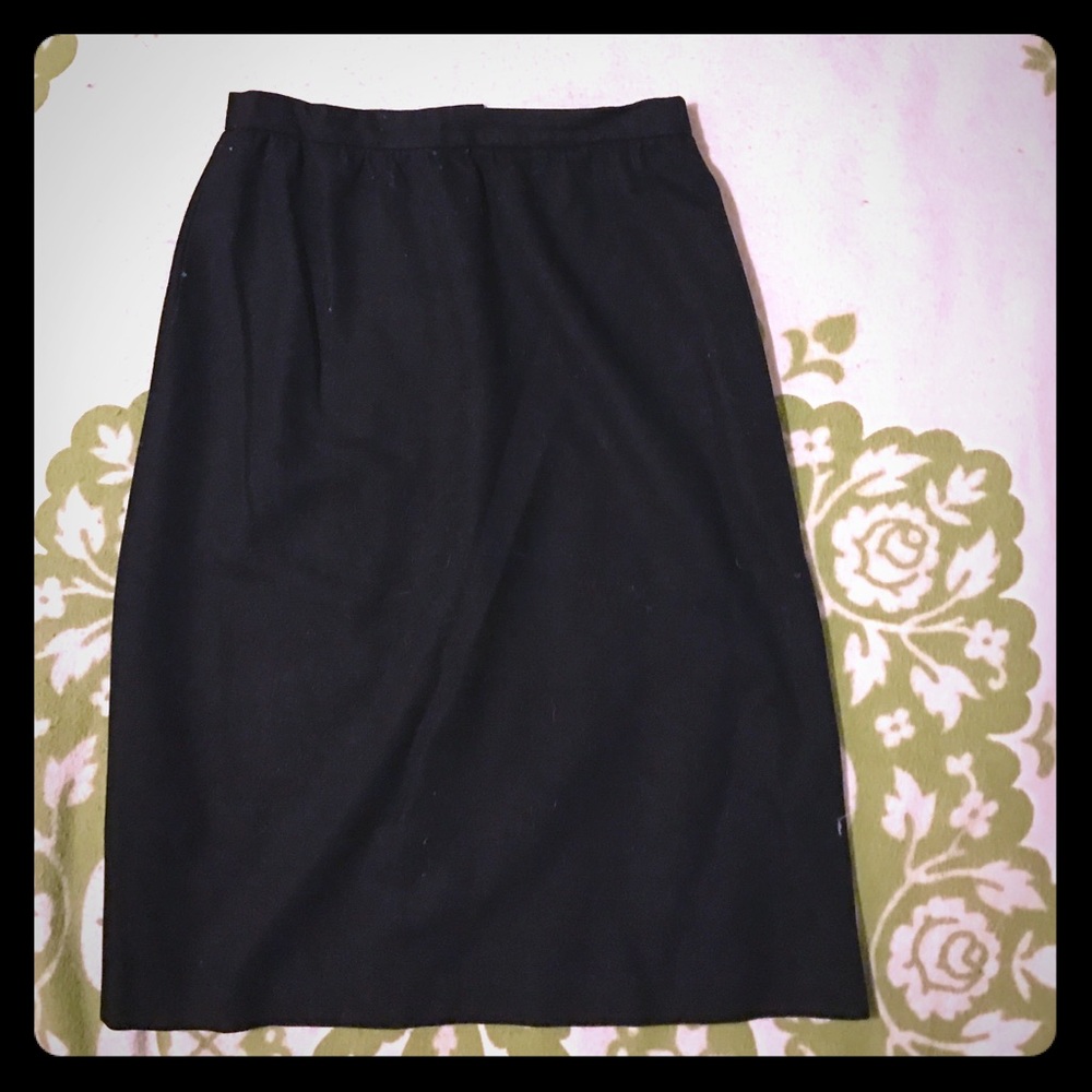 Vintage 1960s wool pencil skirt with back slit