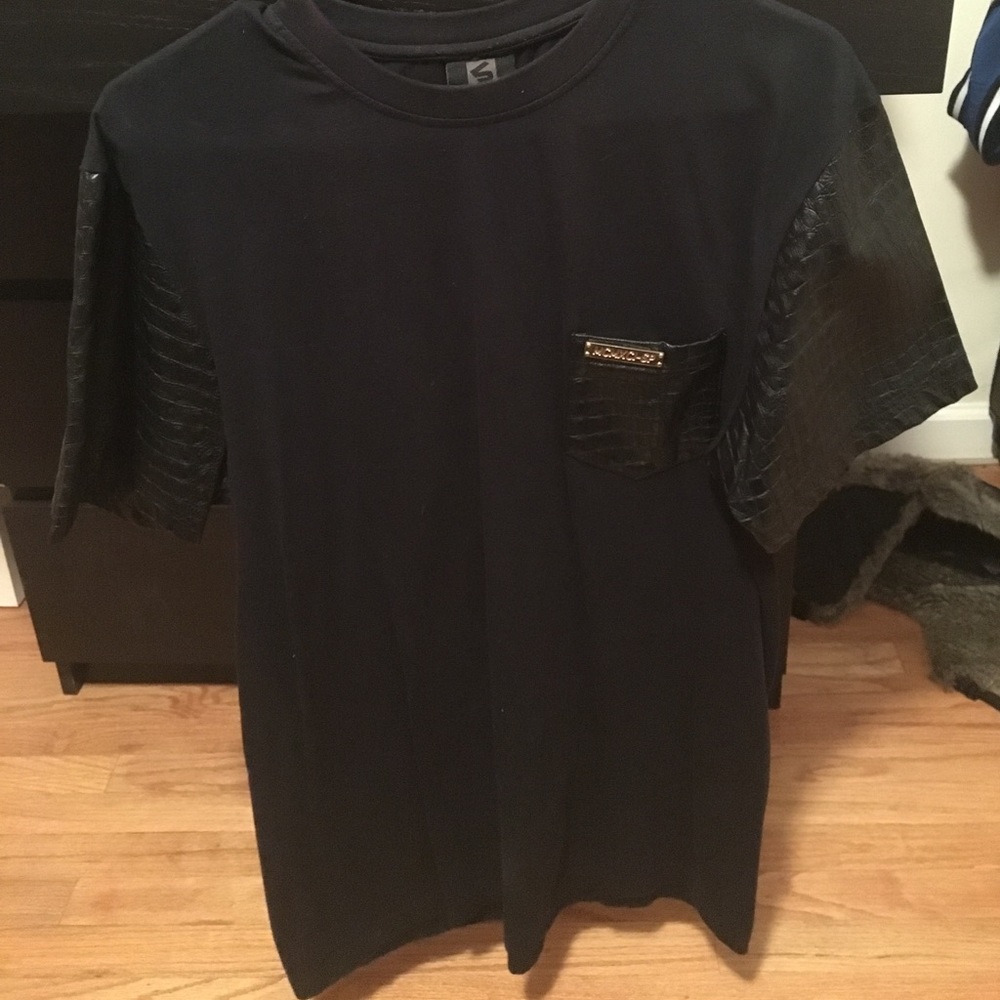 Black/Snakeskin/Gold t-shirt