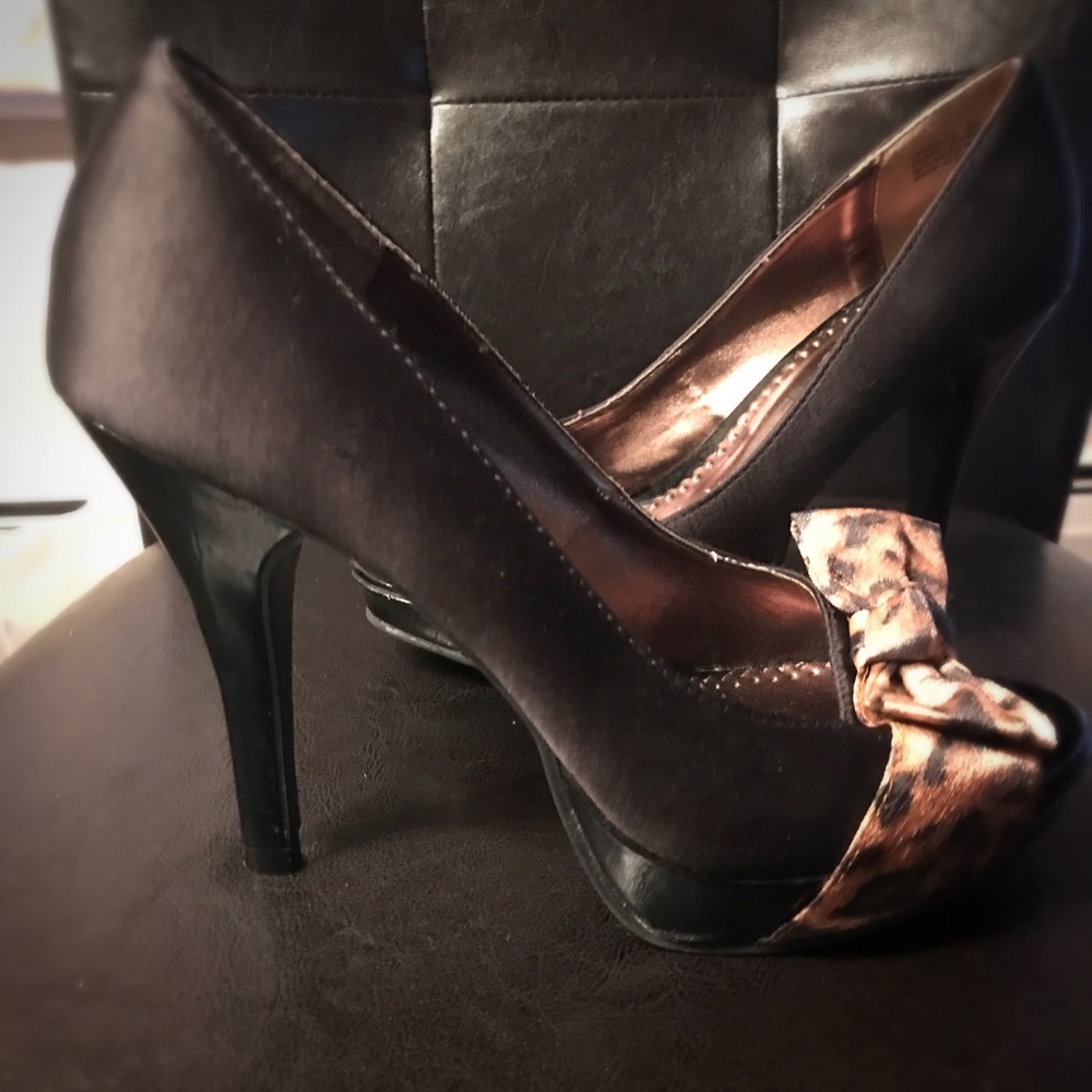 Leopard ribbon High Heels!!