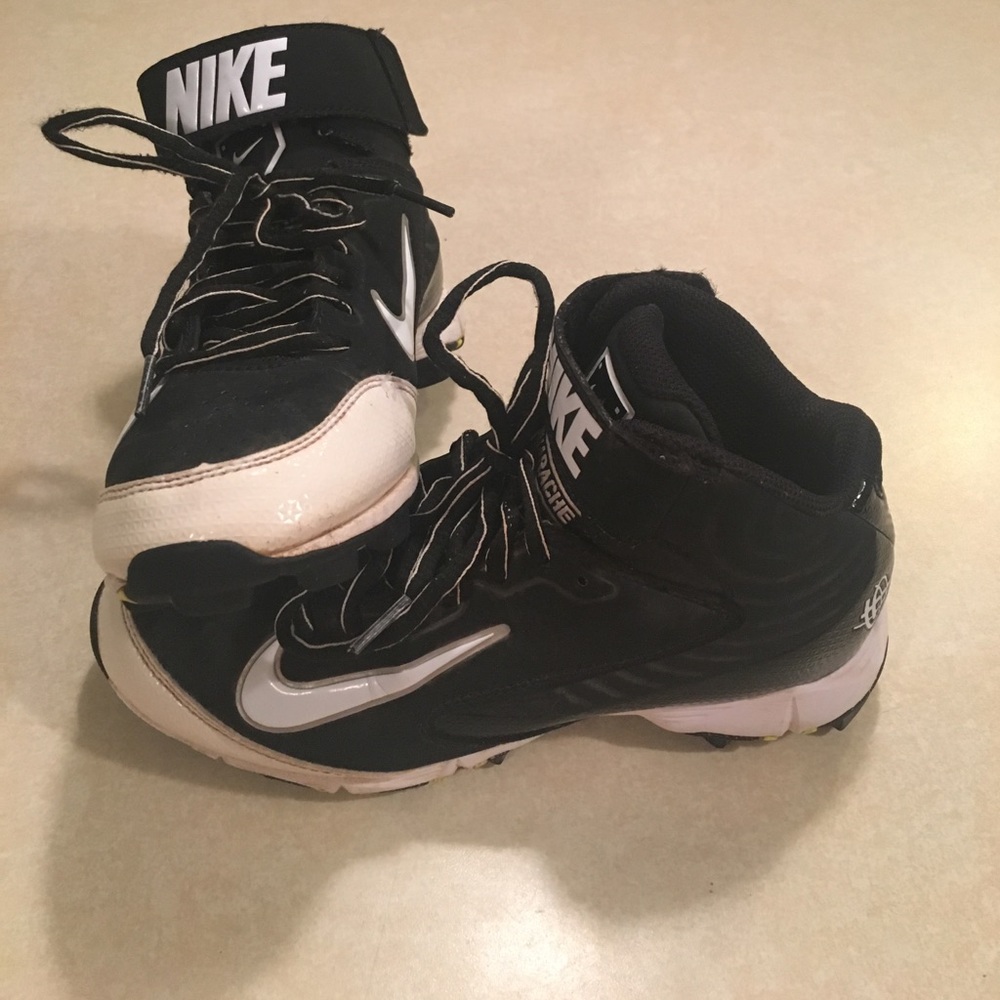 Boys baseball cleats