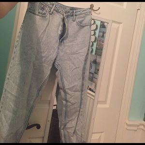 Light blue mom jeans!