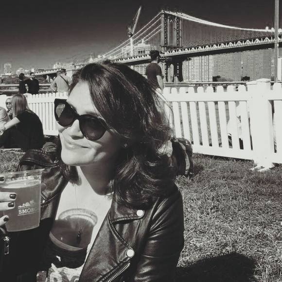 Meet your Posher, Leslie - Picture 1 of 1