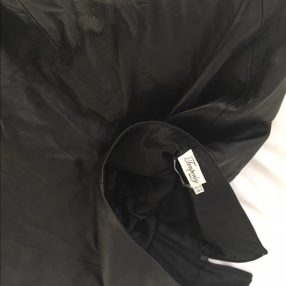 Temperly leather skirt - Picture 4 of 4