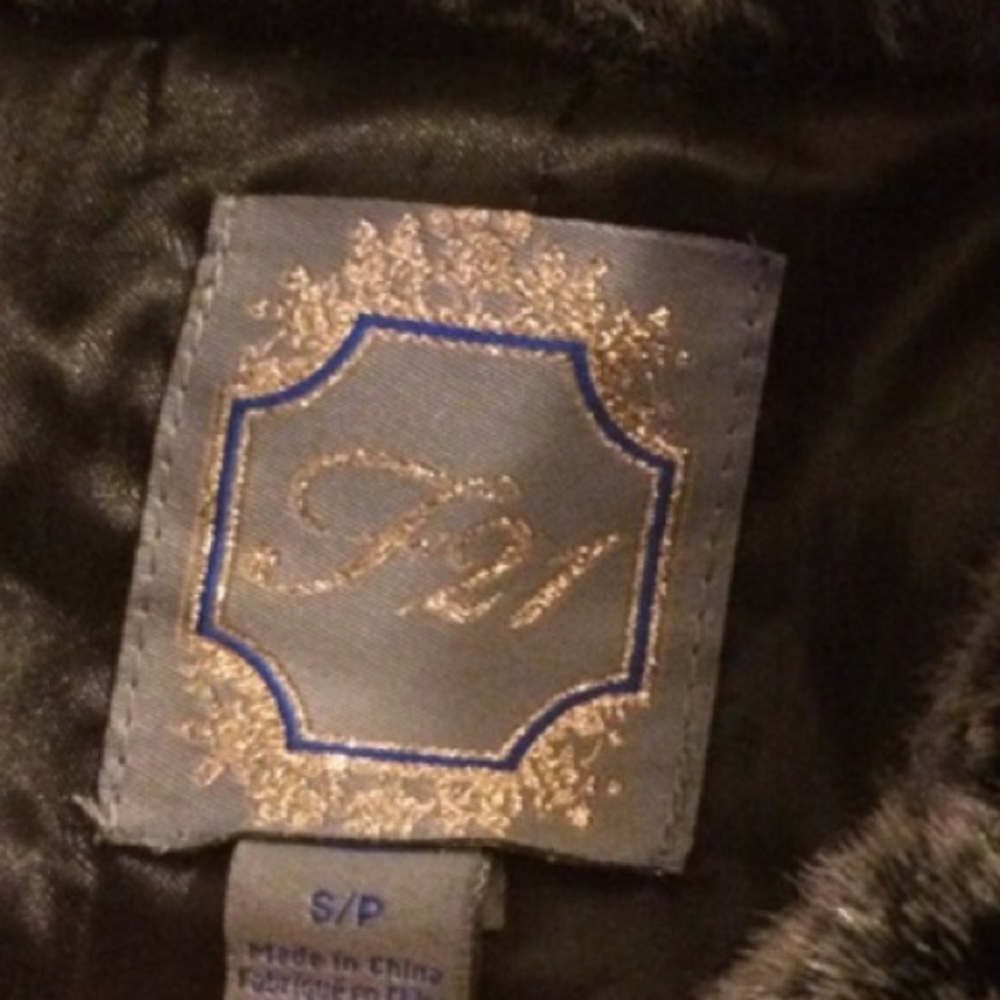 Fur coat - Picture 3 of 3