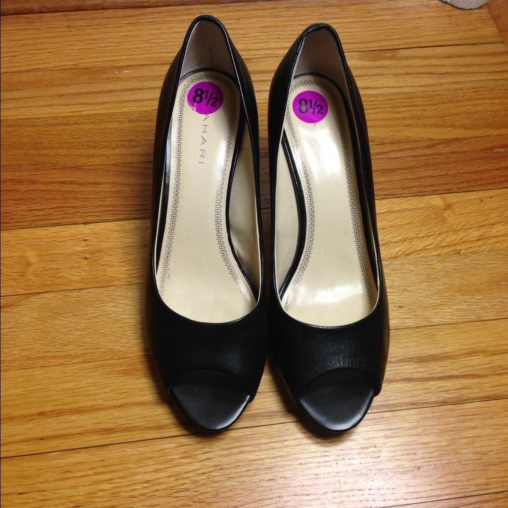 Tahari Black Peep Toe Pumps
