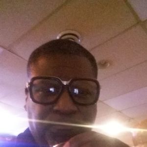 Meet your Posher, Lanell