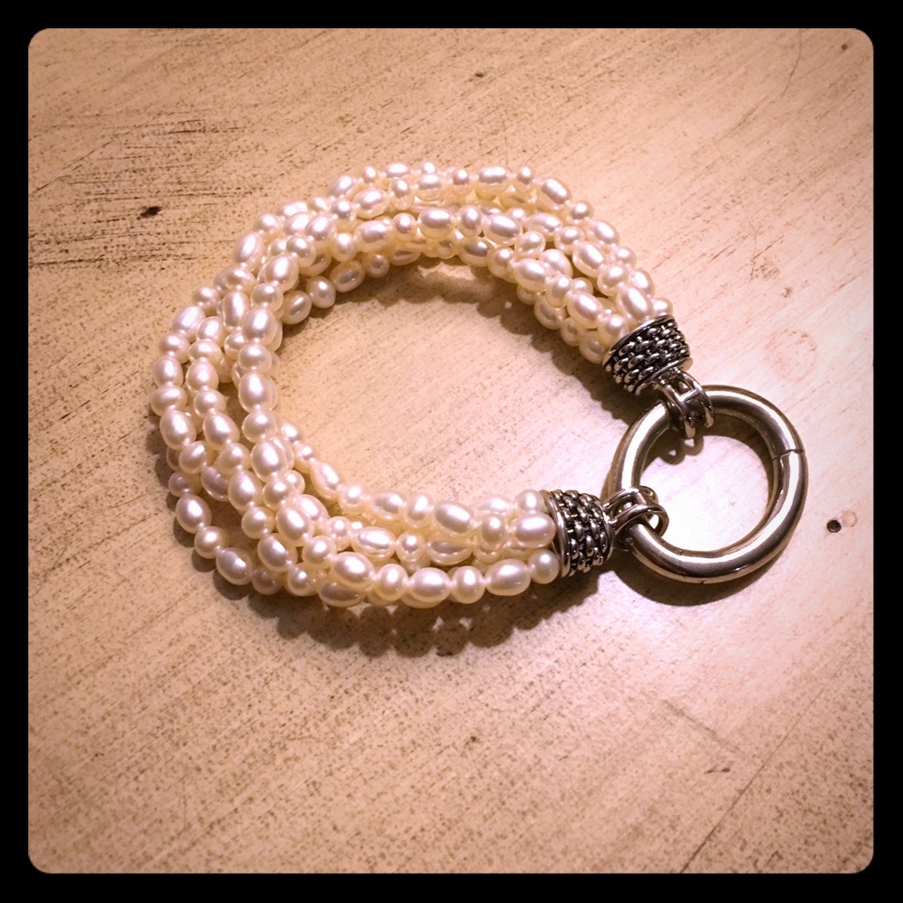 Custom made pearl bracelet