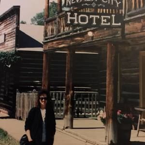 Meet your Posher, Cynthia