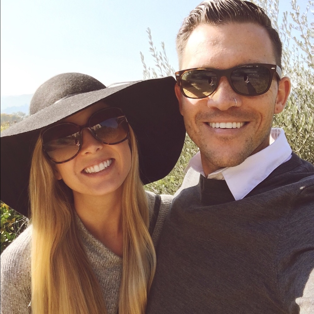 Black floppy hat