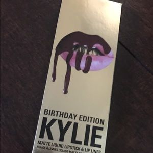 Kylie cosmetics Leo