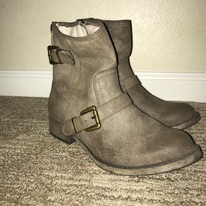 Mia Ankle Boots