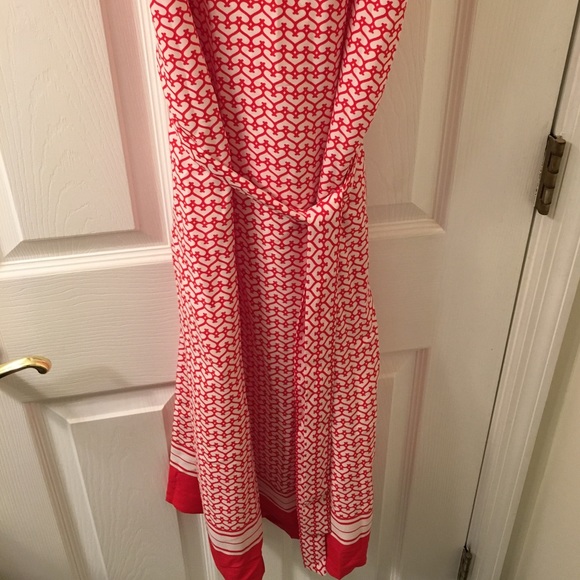 Red Pattern Dress - Picture 4 of 4