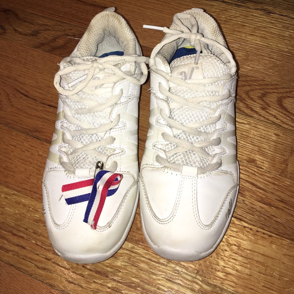 Varsity Cheer Shoes (Size 6)