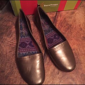 Bare Traps Bronze leather flats