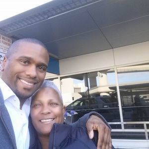 Meet your Posher, Elayne