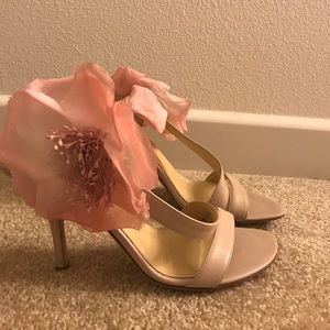 Kate spade size 7 blush flower sandal
