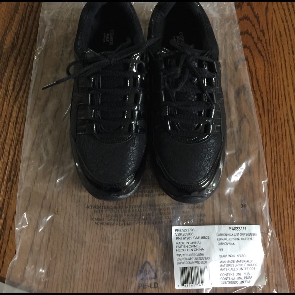 SALE Cushion Walk Just Grip Sneaker