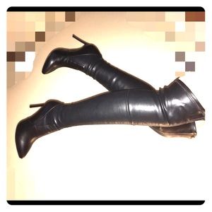 Women's Black Leather Boots Size 8