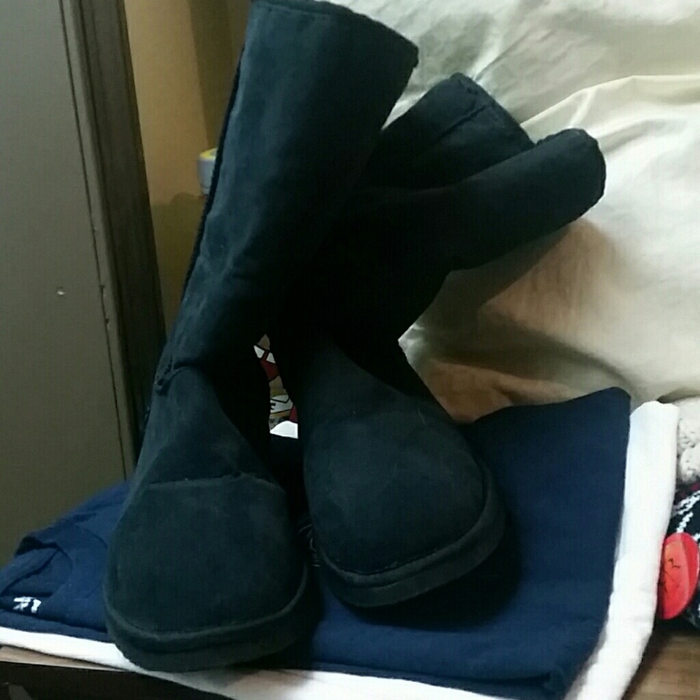 Black boots