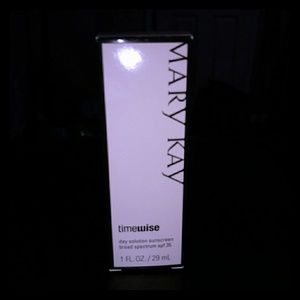 Mary kay time wise day solution