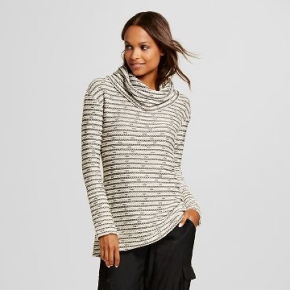 Cowl neck sweater target 🌙🖤