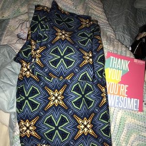 Tall and Curvy LuLRoe leggings.