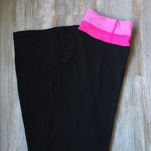 Lululemon boot cut yoga pant