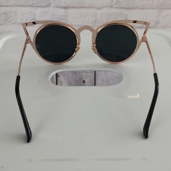 Rose Gold Reflective Cat Sunglasses - Picture 4 of 4