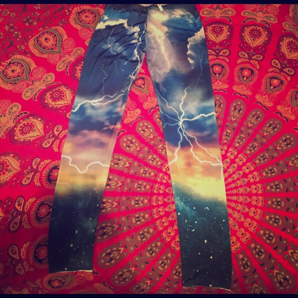Perfect storm leggings!!