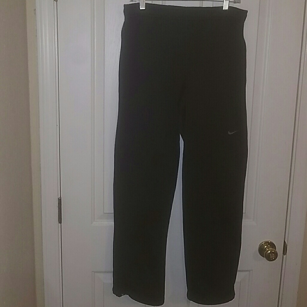 !!Black Nike Sweatpants!!